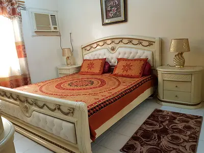 Stylish king size bed room set