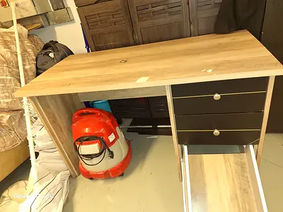 Sturdy and Stylish Study/Computer Desk