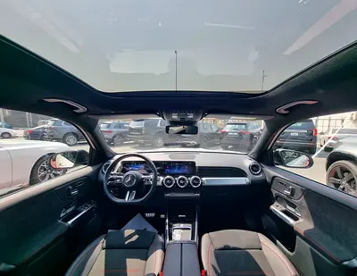 2025 Mercedes-BENZ GLB — миниатюра 11