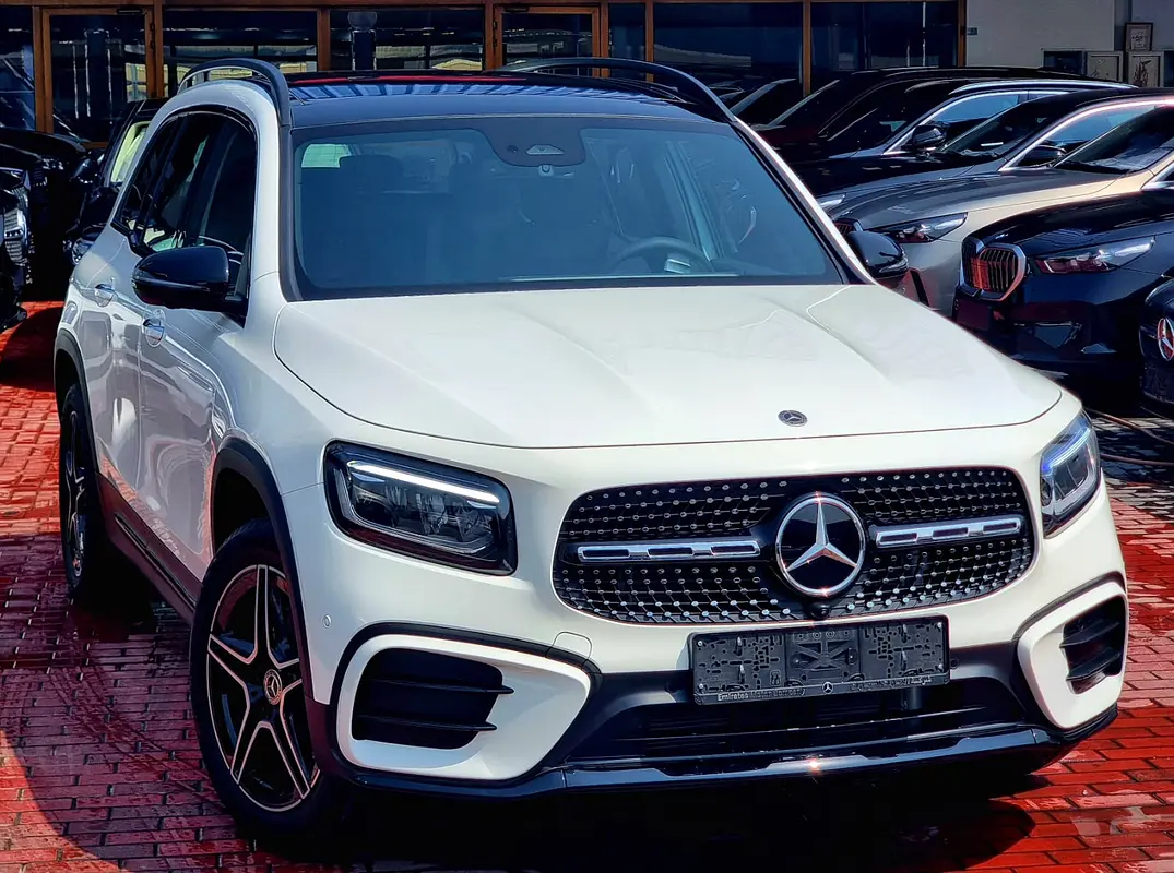 Mercedes-Benz GLB-Class 2025 — photo 1 of 16