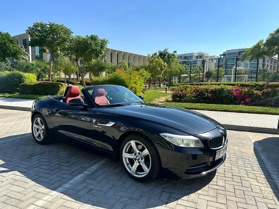 BMW Z4 2015 — photo 1 of 10