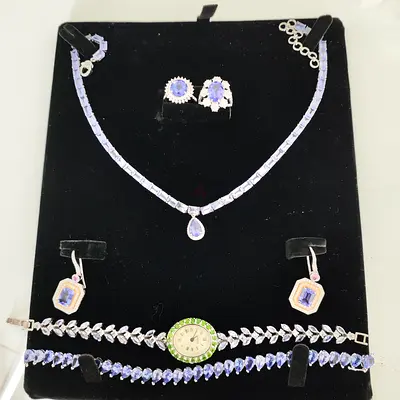 Tanzanite set natural with certificate