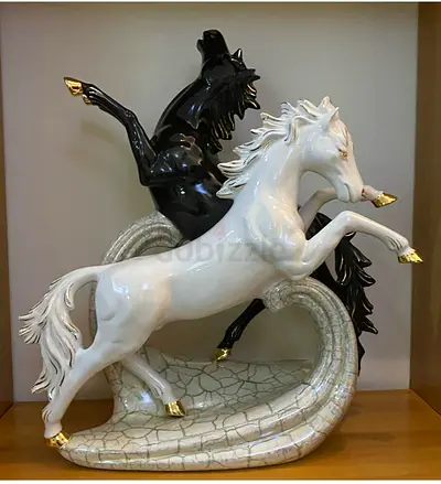 Elegant Horse Figurine Sculpture