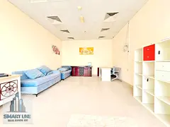 Ideal Location,200 sqft//Shop For Rent // Just 30k with 4,cheques Payments// In Qasimia