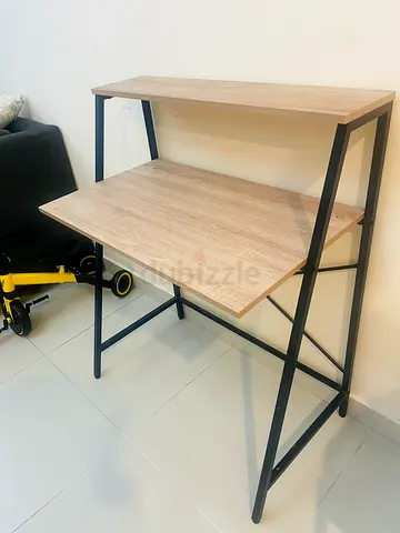 Home office table - Pan homes