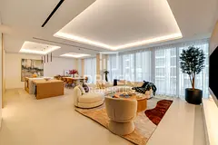 Stylish Apt | Fully Upgraded with Maids Room