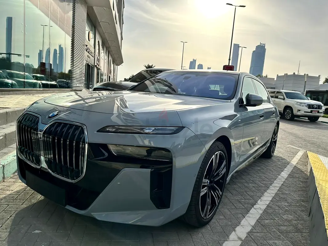 740i