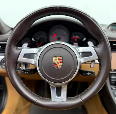 صورة مصغرة 8 لـ 2015 Porsche 911