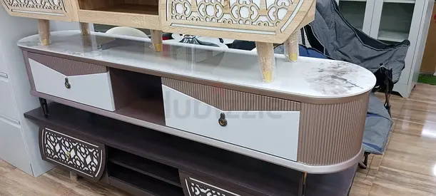 Elegant Design TV Unit with Storage