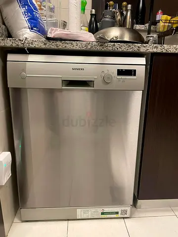 Siemens dishwasher neat and clean condition perfect working new model delivery with warranty