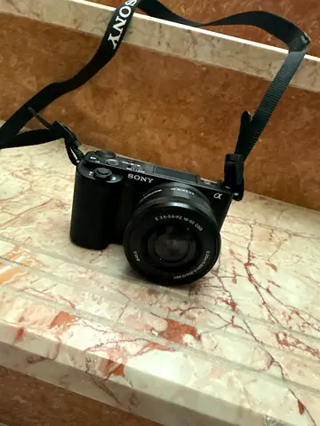 Sony Alpha ZV-E10L Digital Camera Large APS-C type 24.2 megapixel Exmor CMOS Sensor with 16-50 mm le