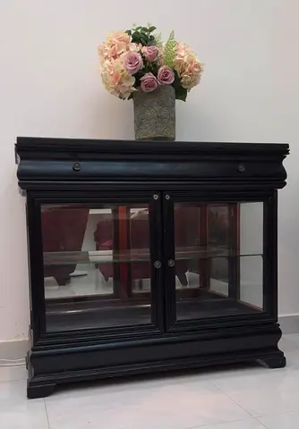Black showcase cabinet