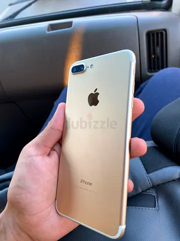 Gold iPhone, clean piece not even a single scratch on the body with lightning cable and clear case