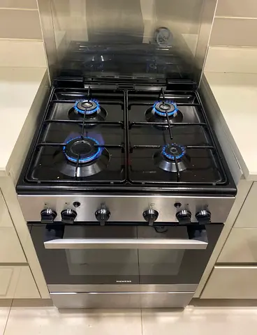 Siemens full gas cooker like new 60/60cm delivery with warranty