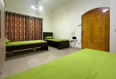 Al Habtoor Towers, 2 BHK Flat Fully Furnished Executive Hall Room For Only 3 Ladies..