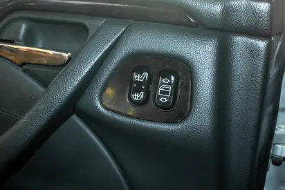 صورة مصغرة 12 لـ 2002 Mercedes-BENZ E-CLASS