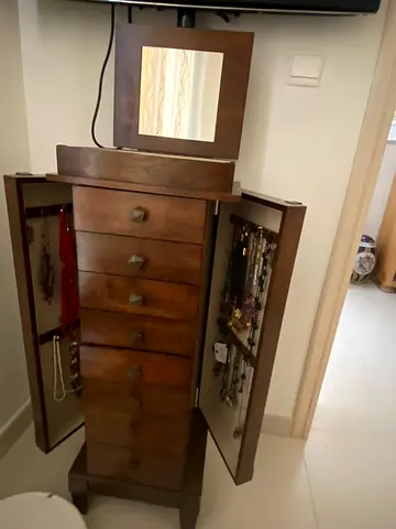 Jewellery organiser