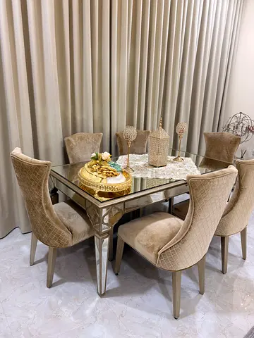 Dinning table with chairs