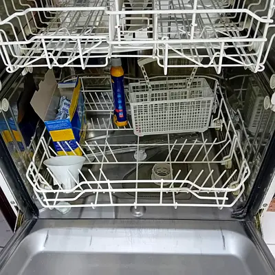 رأس الخيمة ، جلفار ، شارع الشهد ،جانب مدرسة آل ياسر