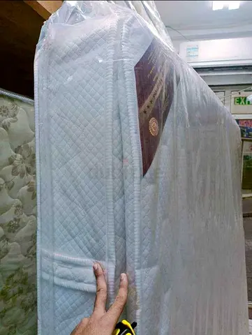 Pillow top mattress available. Size available. Same day delivery available