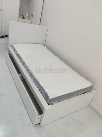 Malam single bed 90/200 with  IKEA mattress and 2 storage drawers