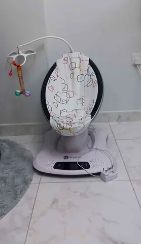 4mom Baby Swing for Sale- excellent condition