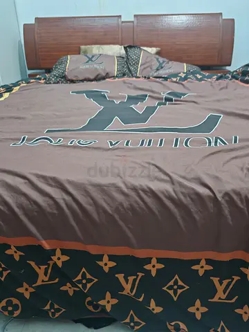 King Size Bed with mattress