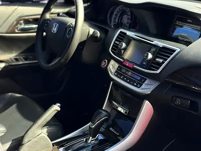 2015 Honda ACCORD — миниатюра 17