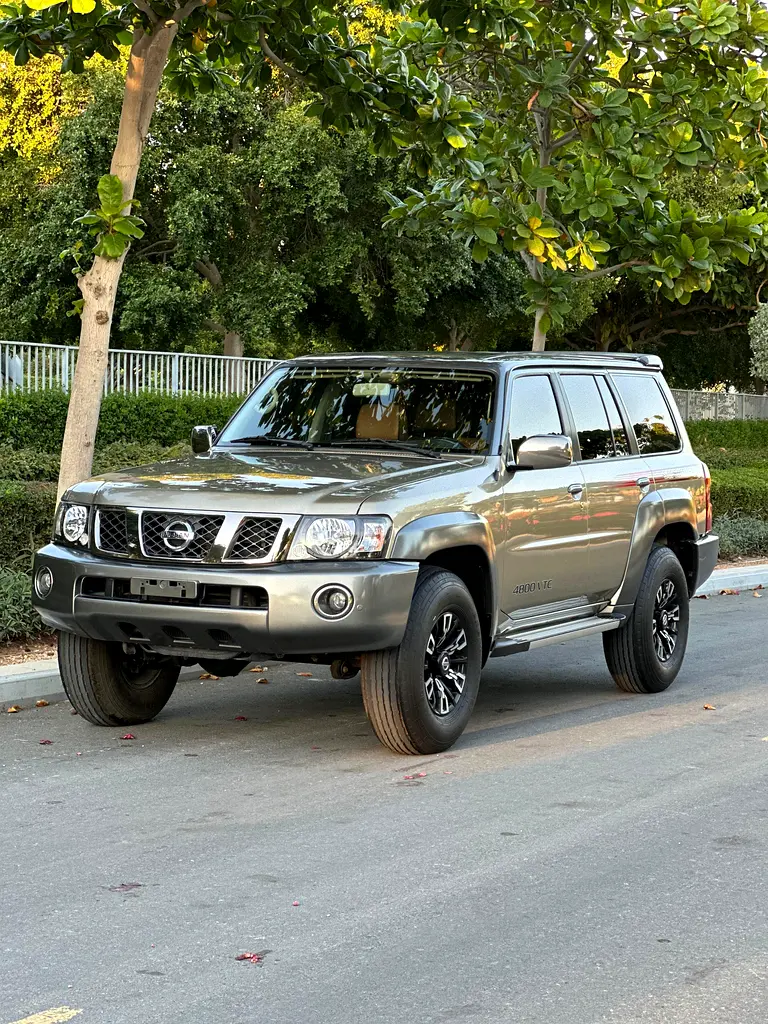 Nissan Patrol Safari 2019 — photo 1 of 16