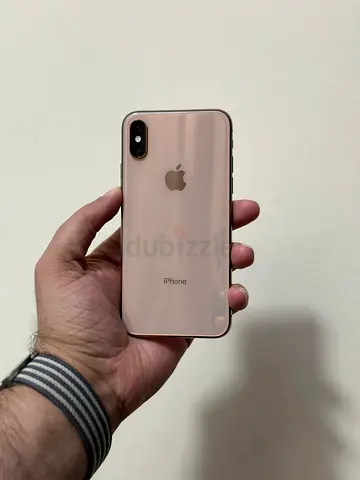 IPHONE XS 64GB IN GOOD CONDITION