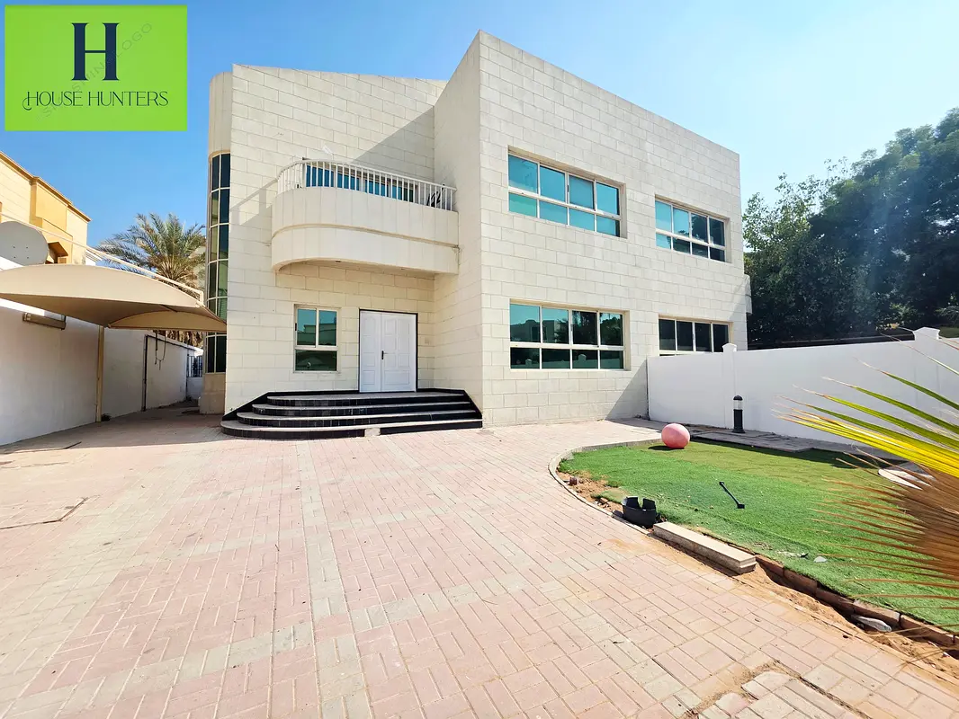 4BR Villa Private Pool Parking