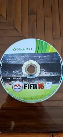 FIFA 16 for Xbox 360 - Perfect for Sports Fans!
