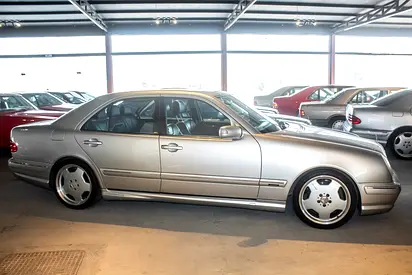 صورة مصغرة 2 لـ 2002 Mercedes-BENZ E-CLASS
