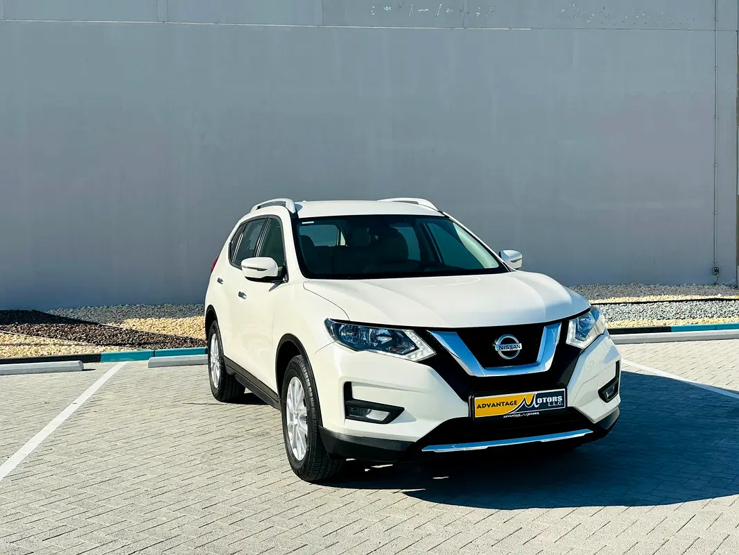 Nissan X-Trail 2022 — photo 1 of 12