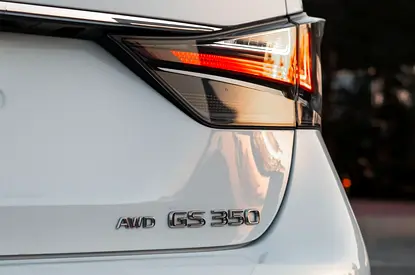 2019 Lexus GS-SERIES — фото 7