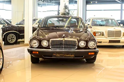 Jaguar XJ6