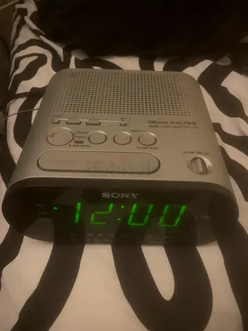 Sony side bed alarm clock radio as new