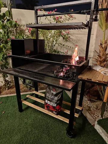 High-Quality Charcoal Grill for Perfect BBQs