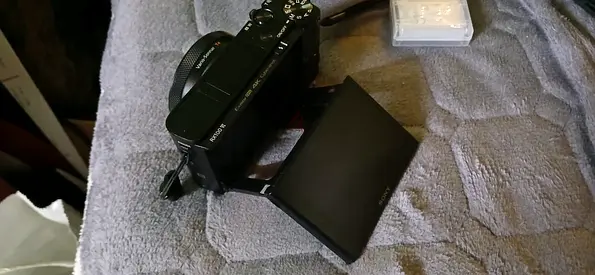 Sony Rx100 VI for sale.