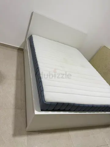 Elegant and Comfortable Bed Set for Sale