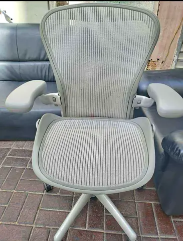 Herman miller Aeron size C gray
