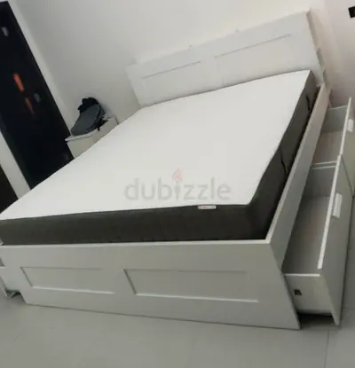 IKEA brimness king size bed with headboard+ 4 big storage drawers underneath with IKEA mattress 180×
