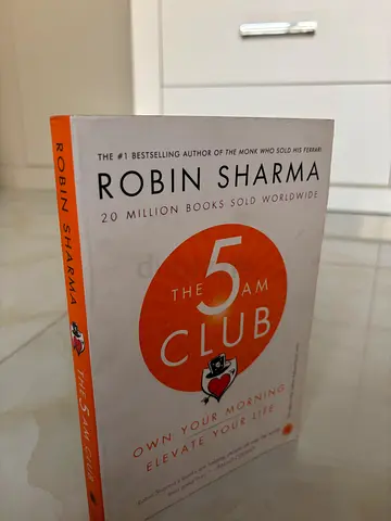 The 5 AM Club by Robin Sharma