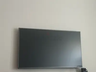 Sleek 55-inch LED TV. Backlight not working