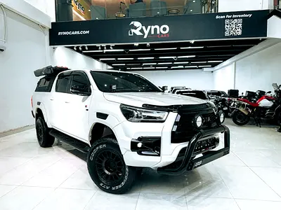 Massive Price Drop!!! // AED 2,500 // 20% DP // 2022 Toyota Hilux GR Sport 4.0L V6 4*4