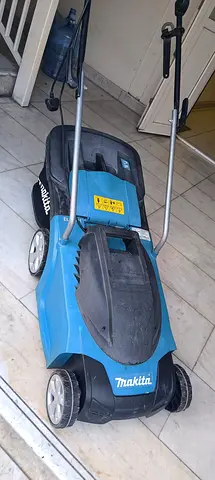 Makita grass mover for sale in good Condition