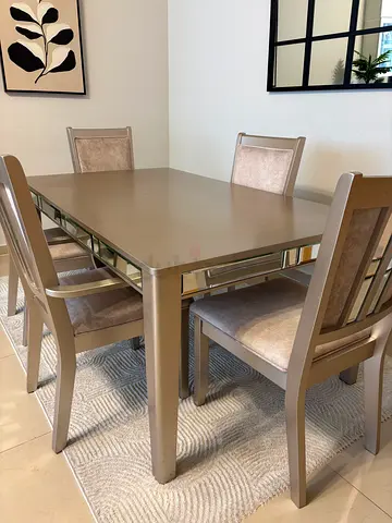 Dinning table