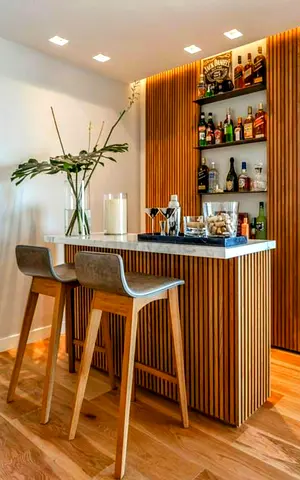 Stylish Bar Table with Stools for Sale
