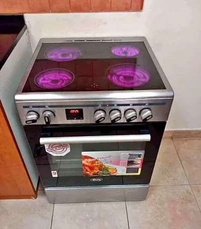 Brand terim 4 Eyes Full Electric Ceramic Cooker Range Size 60×60 cm
