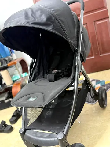 Compact and Stylish Stroller for Easy Travel worth 1599 Aed